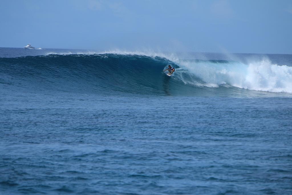 Natural Surf House Himmafushi Bagian luar foto